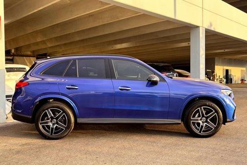 2026 Mercedes-Benz GLC 300 Base