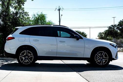 2026 Mercedes-Benz GLC 300 Base