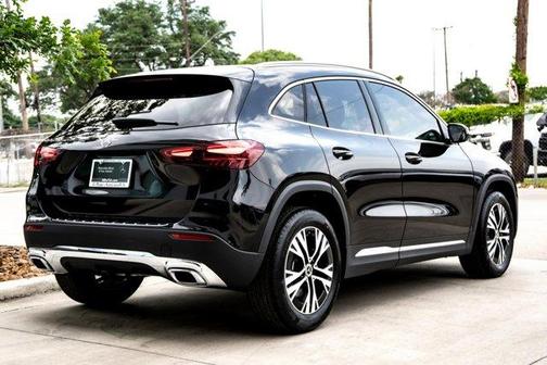 2025 Mercedes-Benz GLA 250 Base