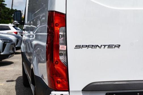 2024 Mercedes-Benz Sprinter 2500 Standard Roof