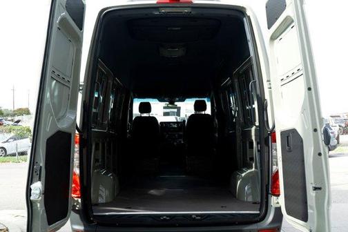 2025 Mercedes-Benz Sprinter 2500 Standard Roof