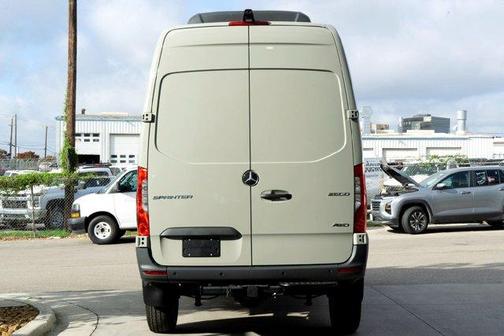 2025 Mercedes-Benz Sprinter 2500 Standard Roof