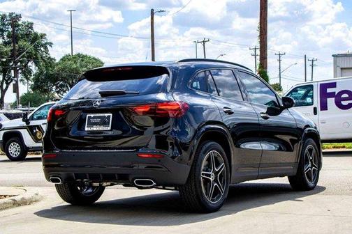 2026 Mercedes-Benz GLA 250 Base