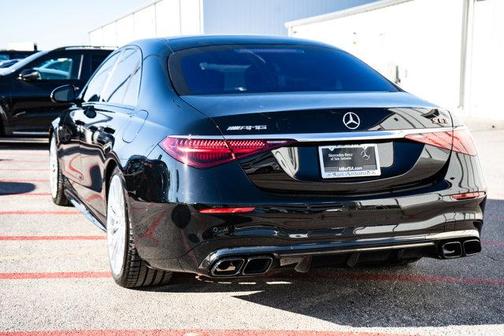 2025 Mercedes-Benz AMG S 63 E Base