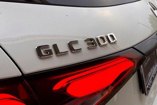 2026 Mercedes-Benz GLC 300 Base