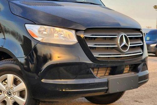 2025 Mercedes-Benz Sprinter 2500 144 WB Standard Roof Passenger