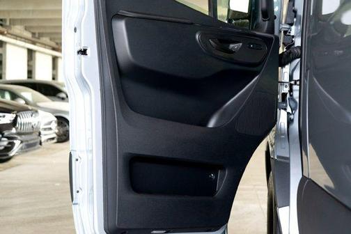 2025 Mercedes-Benz Sprinter 2500 144 WB Standard Roof Passenger