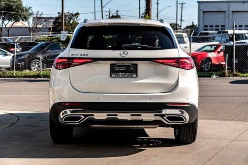 2025 Mercedes-Benz GLC 300 Base