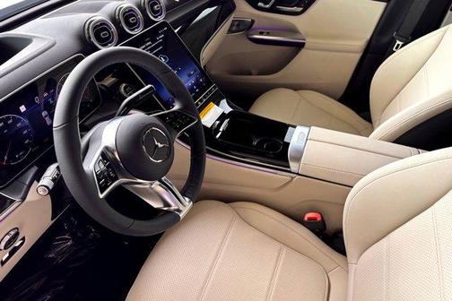 Moon 2026 Mercedes-Benz GLC 300 Base