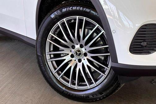 2026 Mercedes-Benz GLC 300 Base