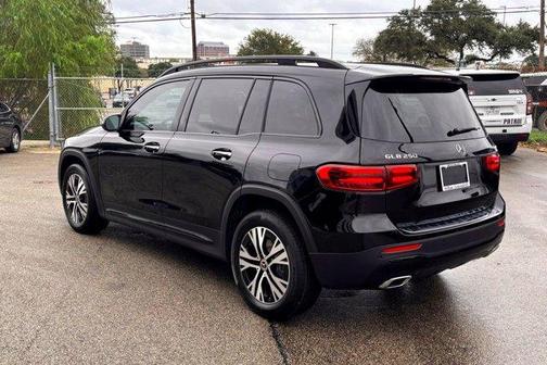 2026 Mercedes-Benz GLB 250 Base 4MATIC