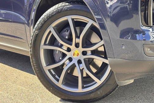 2024 Porsche Cayenne Base