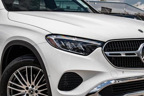 2025 Mercedes-Benz GLC 300 Base