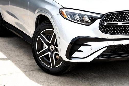 2025 Mercedes-Benz GLC 300 Base