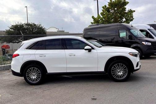 2026 Mercedes-Benz GLC 300 Base