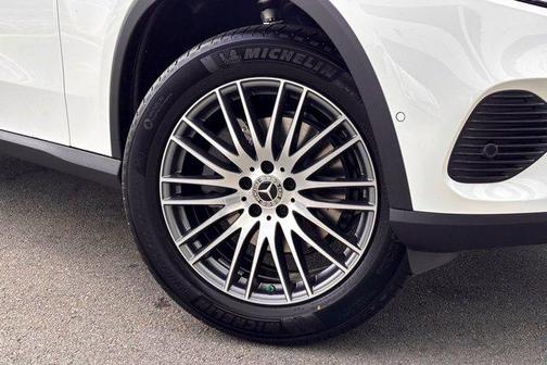 2026 Mercedes-Benz GLC 300 Base