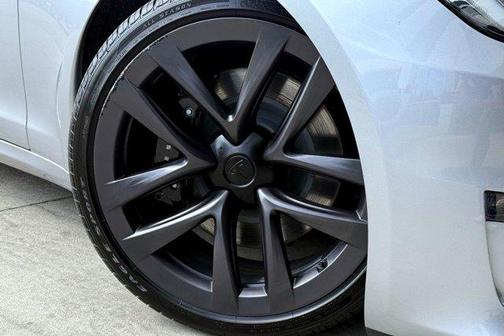 2024 Tesla Model S Base