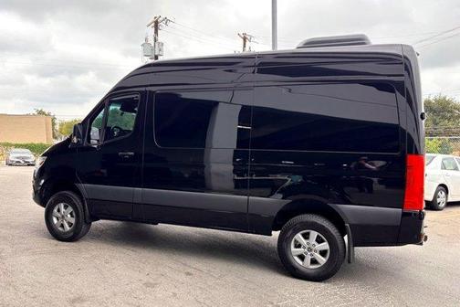 2022 Mercedes-Benz Sprinter 2500 144 WB Standard Roof Passenger