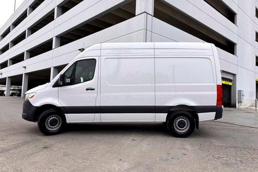 2025 Mercedes-Benz Sprinter 2500 Standard Roof