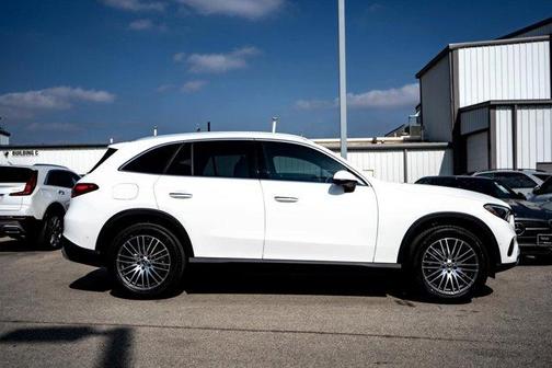 2025 Mercedes-Benz GLC 300 Base