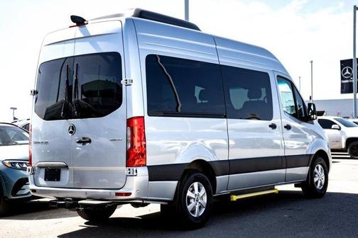 2025 Mercedes-Benz Sprinter 2500 144 WB Standard Roof Passenger