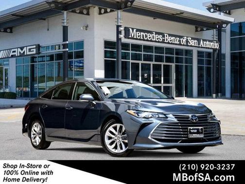 2022 Toyota Avalon XLE
