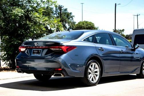 2022 Toyota Avalon XLE
