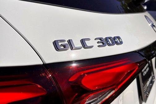 2026 Mercedes-Benz GLC 300 Base