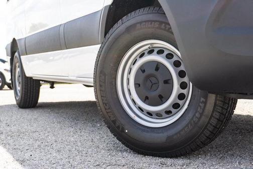 2024 Mercedes-Benz Sprinter 2500 Standard Roof