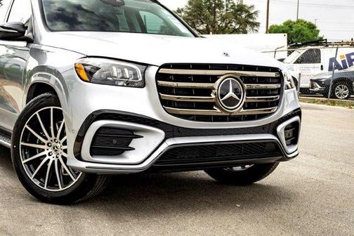 Silver Metallic 2026 Mercedes-Benz GLS 450 4MATIC