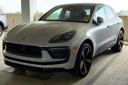 2023 Porsche Macan Base