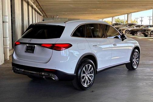 2026 Mercedes-Benz GLC 300 Base