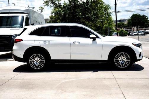 2025 Mercedes-Benz GLC 300 Base