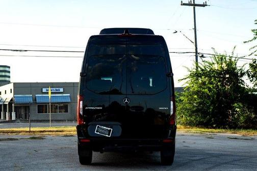 2025 Mercedes-Benz Sprinter 2500 144 WB Standard Roof Passenger