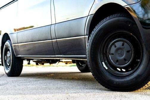 2025 Mercedes-Benz Sprinter 2500 144 WB Standard Roof Passenger