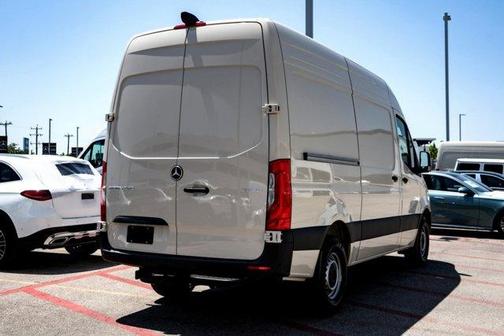 2025 Mercedes-Benz Sprinter 2500 Standard Roof