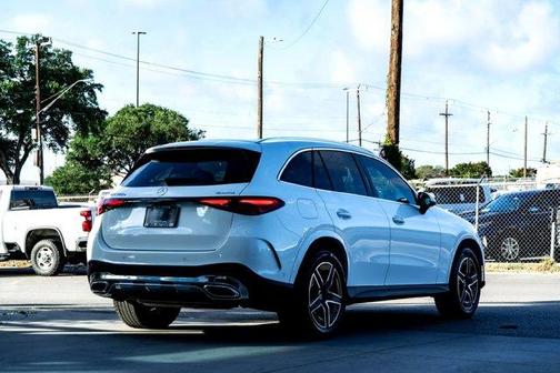 2025 Mercedes-Benz GLC 350e Base 4MATIC