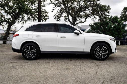 2025 Mercedes-Benz GLC 350e Base 4MATIC
