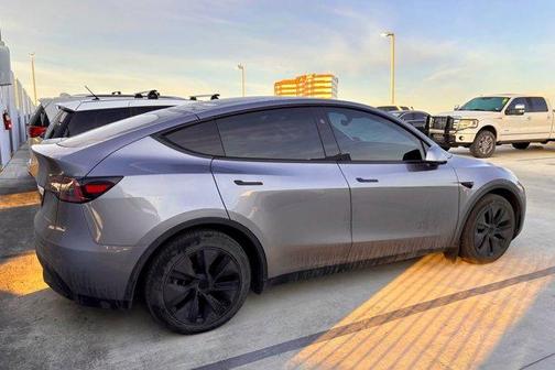 2025 Tesla Model Y Long Range