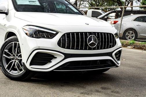 2026 Mercedes-Benz AMG GLA 35 Base