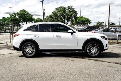 Polar White 2025 Mercedes-Benz GLC 300 Base