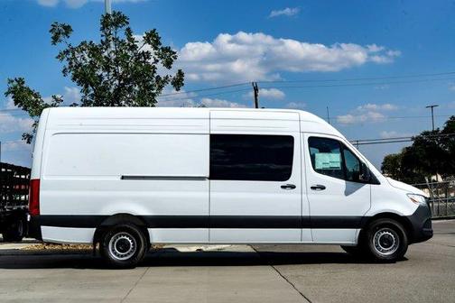 2025 Mercedes-Benz Sprinter 2500 High Roof