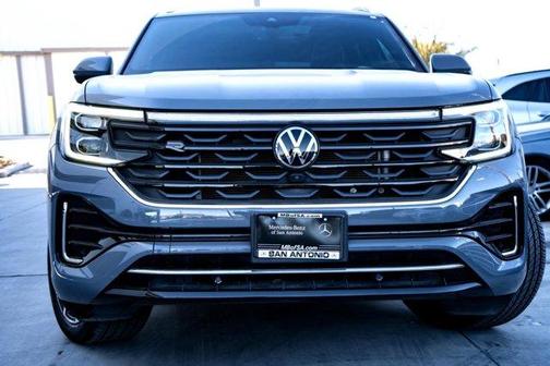 2024 Volkswagen Atlas Cross Sport 2.0T SEL Premium R-Line