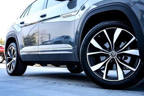 2024 Volkswagen Atlas Cross Sport 2.0T SEL Premium R-Line