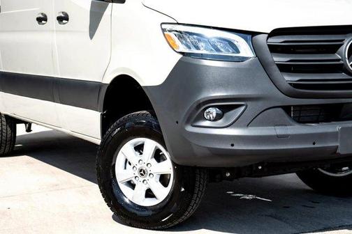 2025 Mercedes-Benz Sprinter 2500 Standard Roof