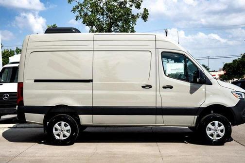 2025 Mercedes-Benz Sprinter 2500 Standard Roof