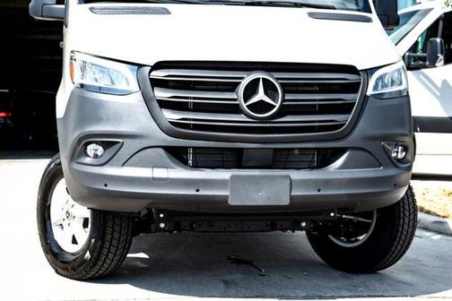 2025 Mercedes-Benz Sprinter 2500 Standard Roof