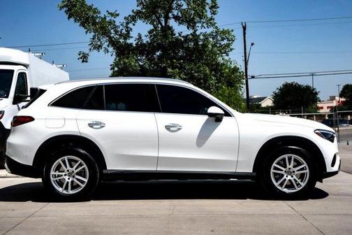 2025 Mercedes-Benz GLC 300 Base