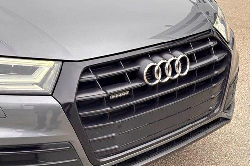 2020 Audi Q5 40 Premium Plus