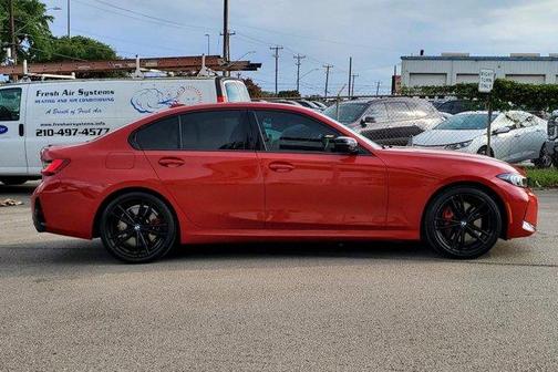 2023 BMW 330 i